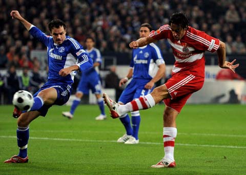 的争顶形同 的争顶形同